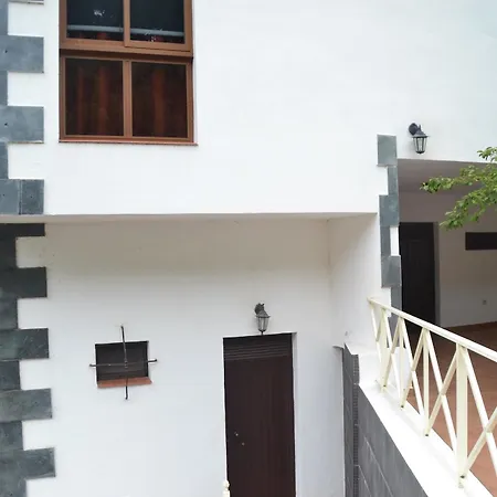 House With 2 Bedrooms In El Amparo, With Wonderful Sea View, Furnished Apartment El Amparo